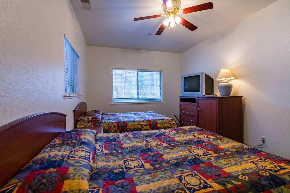 Yosemite Riverside Inn Groveland Zewnętrze zdjęcie