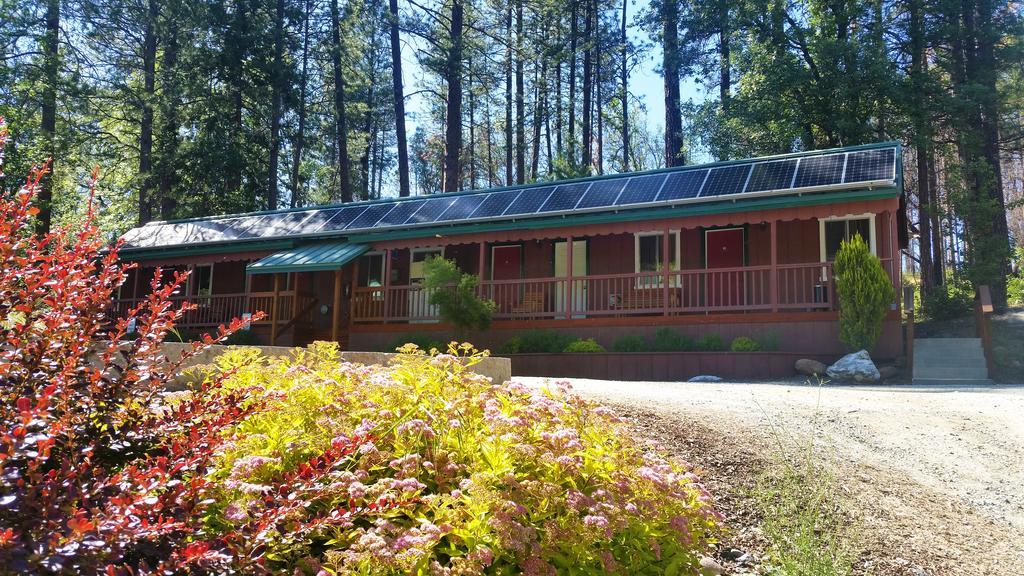 Yosemite Riverside Inn Groveland Zewnętrze zdjęcie