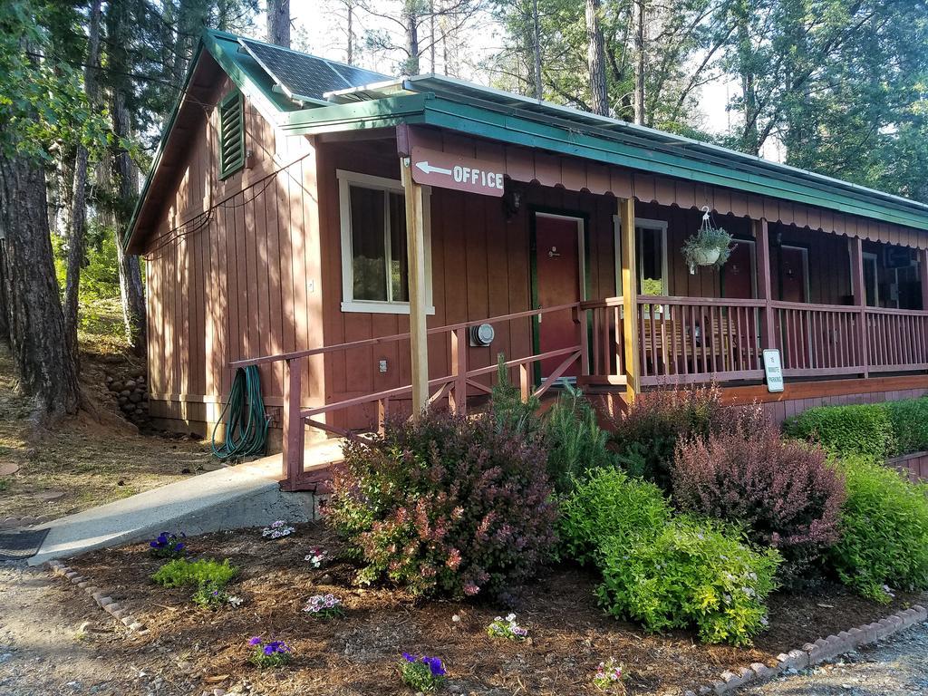 Yosemite Riverside Inn Groveland Zewnętrze zdjęcie